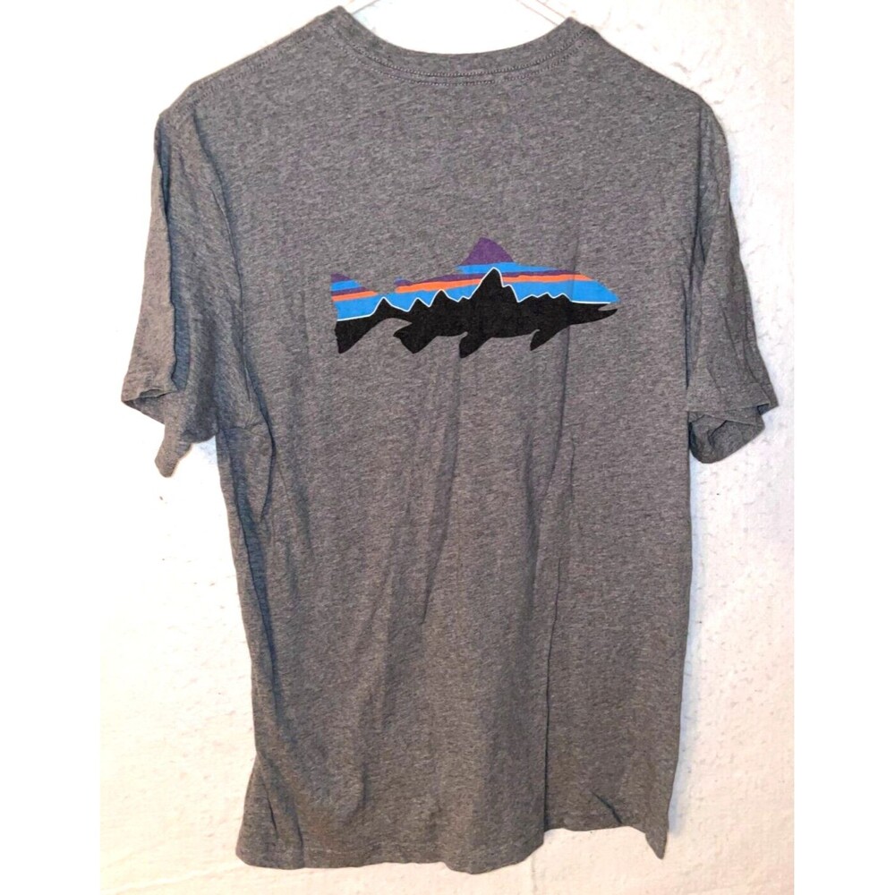 Patagonia Fish Short Sleeve T-Shirt Mens M 100% Organic Cotton Logo Outdoors